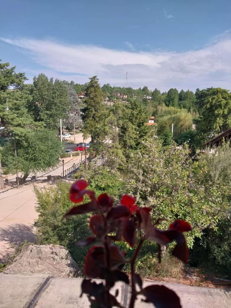 Cucu Haus Hostel Ла-Кумбресита Экстерьер фото